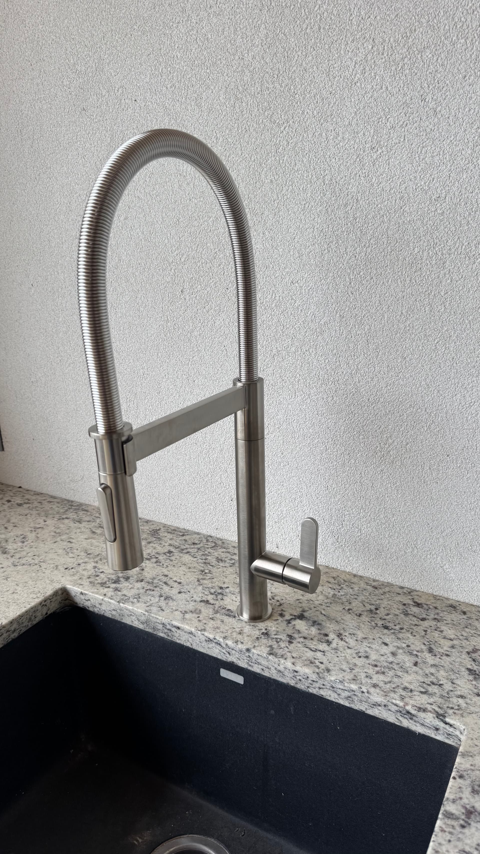 Leaky Outdoor Sink Faucet Replaced in New Braunfels