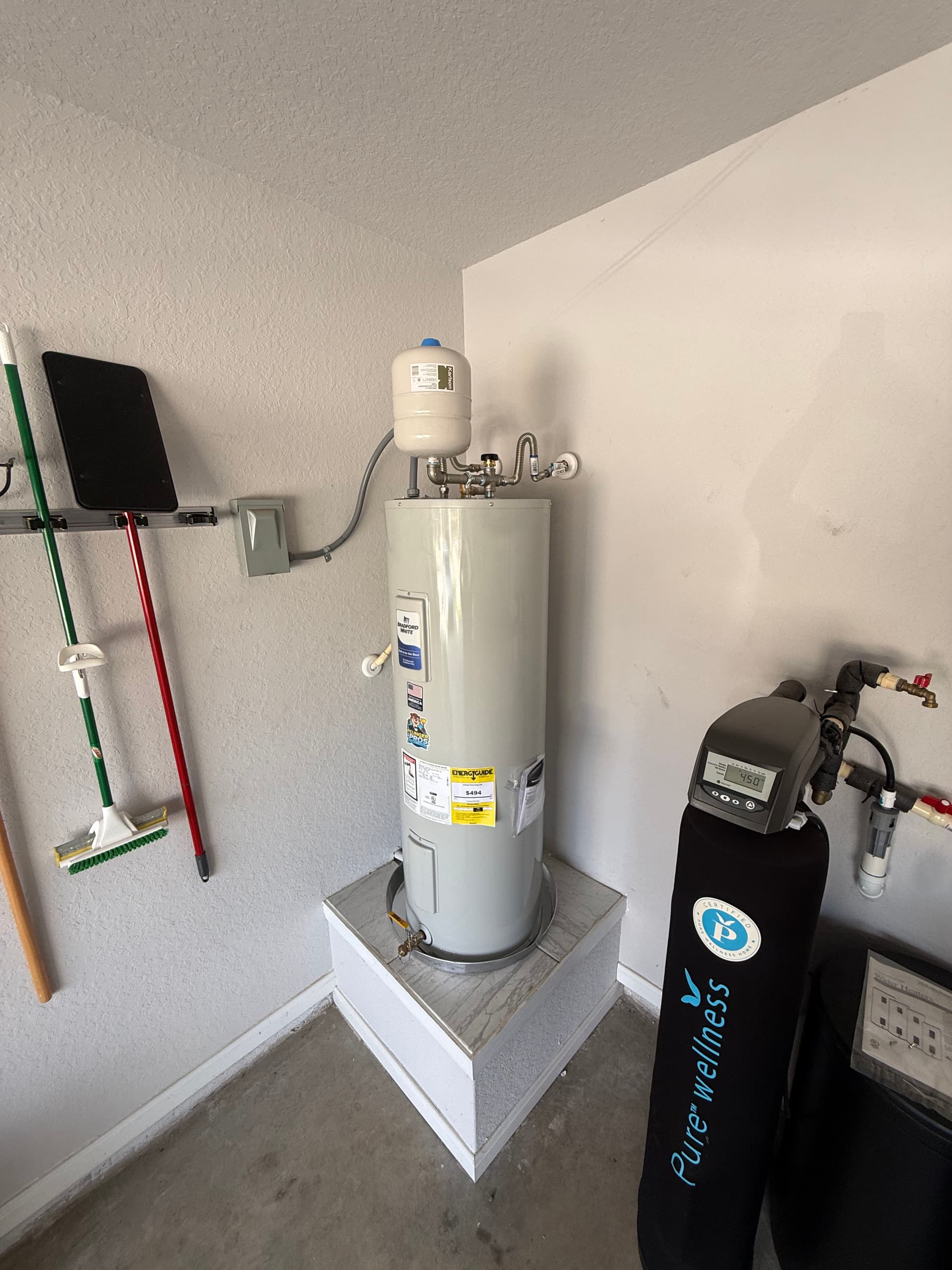 Leaking Water Heater Replaced in New Braunfels